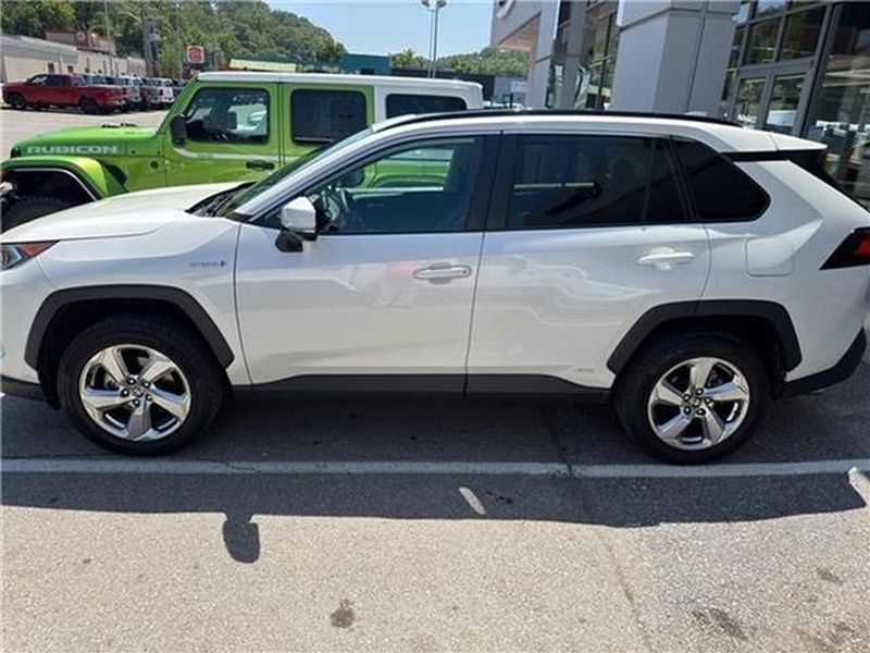2021 Toyota RAV4 Hybrid Blanco (Blizzard Pearl) SUV/Crossover Tracción en las cuatro ruedas Transmisión variable continua