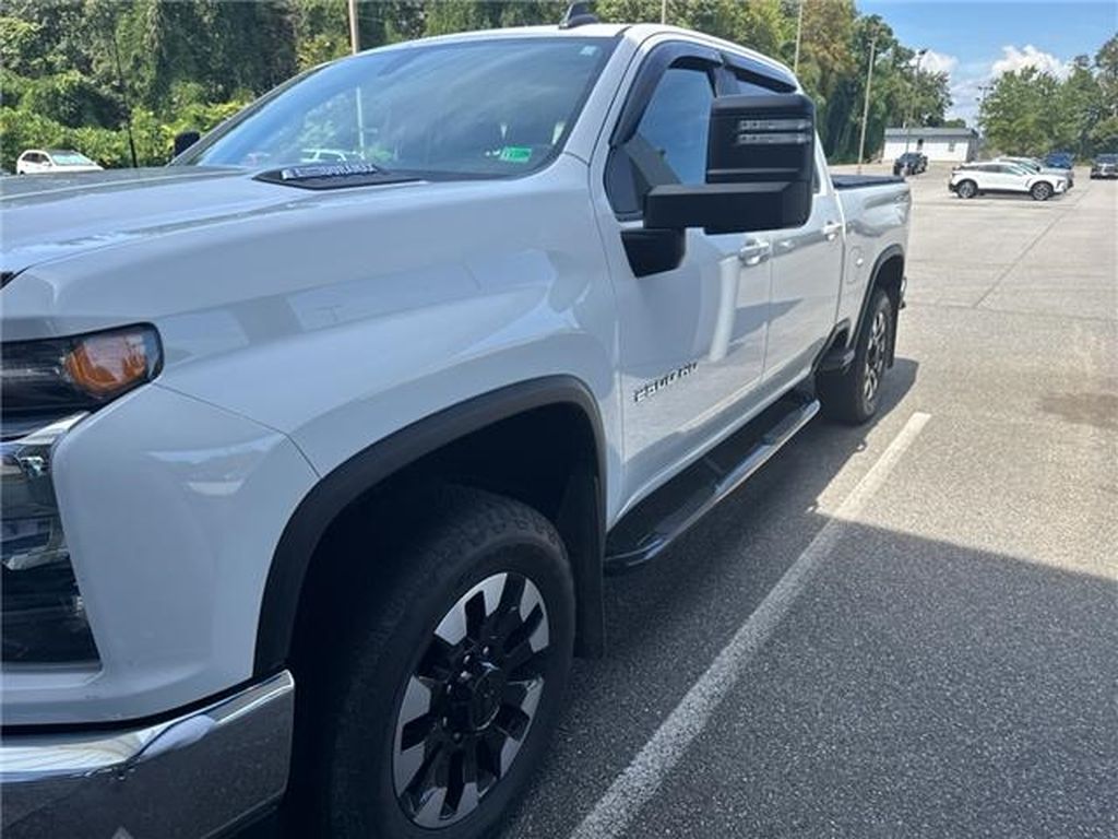 Summit White 2020 Chevrolet Silverado 2500HD Pickup Truck Four-Wheel Drive Automatic