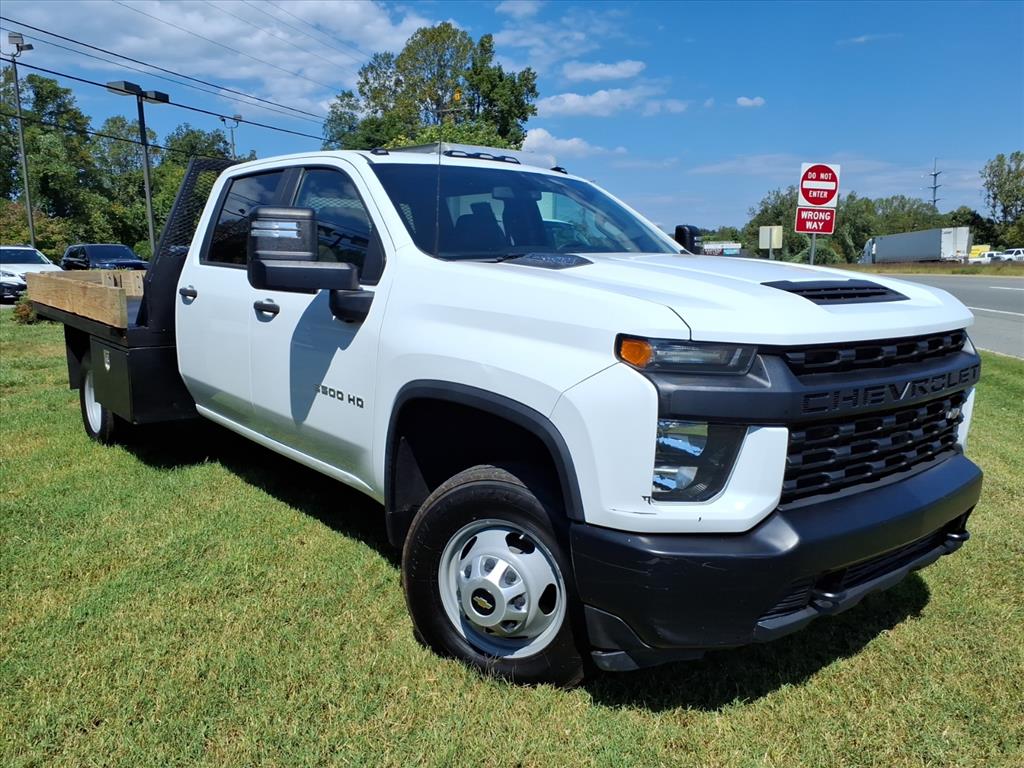 Summit White 2021 Chevrolet Silverado 3500HD Chassis Pickup Truck Four-Wheel Drive Automatic