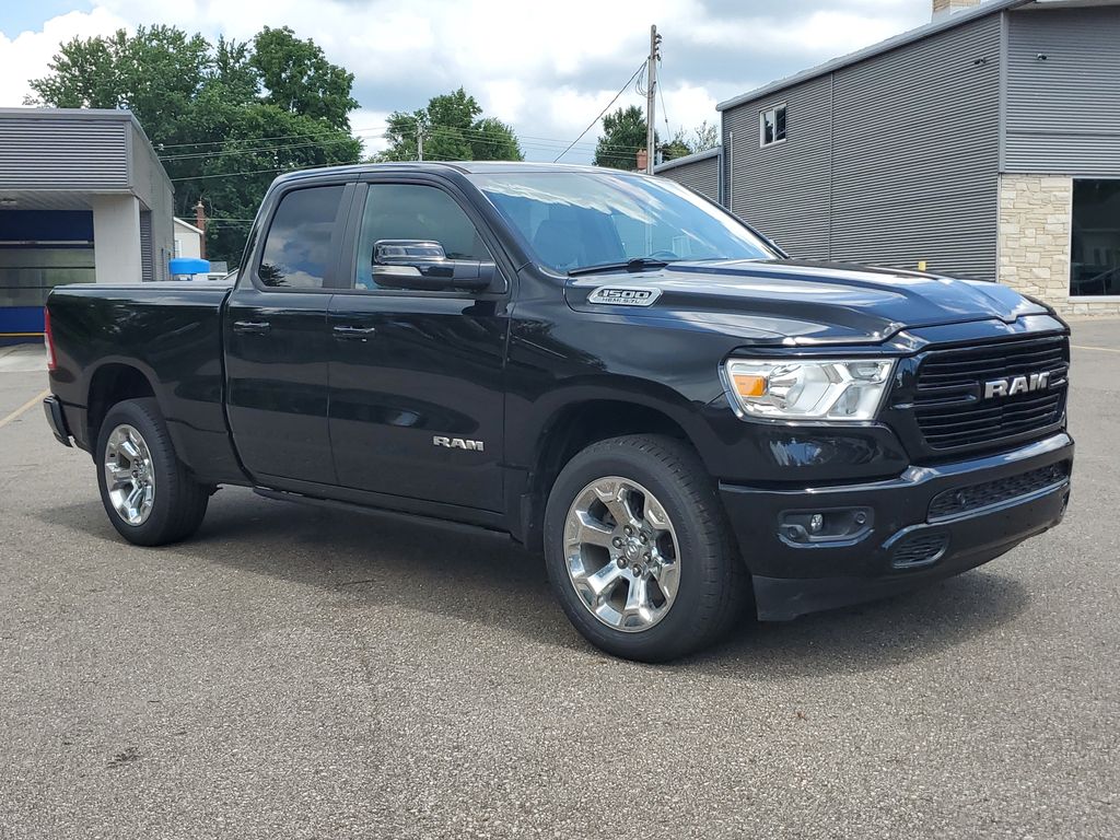 View vehicle photo 3