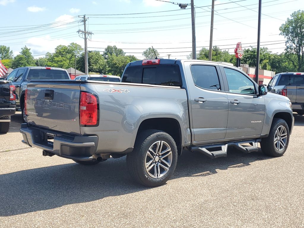 View vehicle photo 4