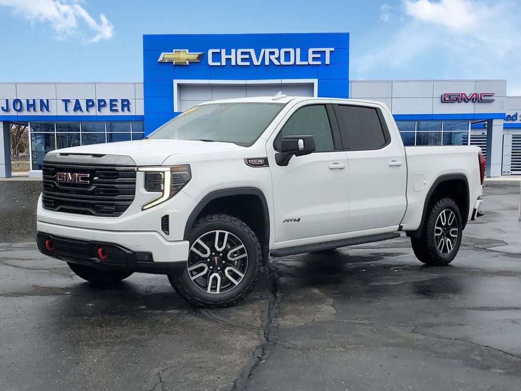 Summit White 2022 GMC Sierra 1500 AT4 Crew Cab 4WD Pickup Truck Four-Wheel Drive Automatic