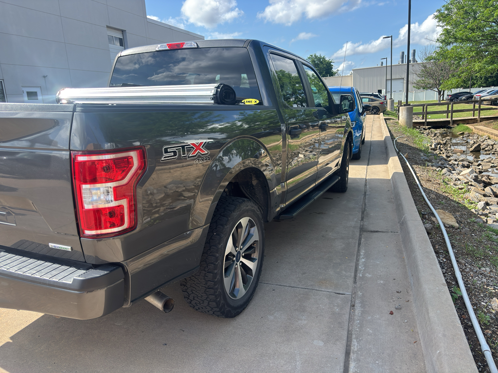 View vehicle photo 2