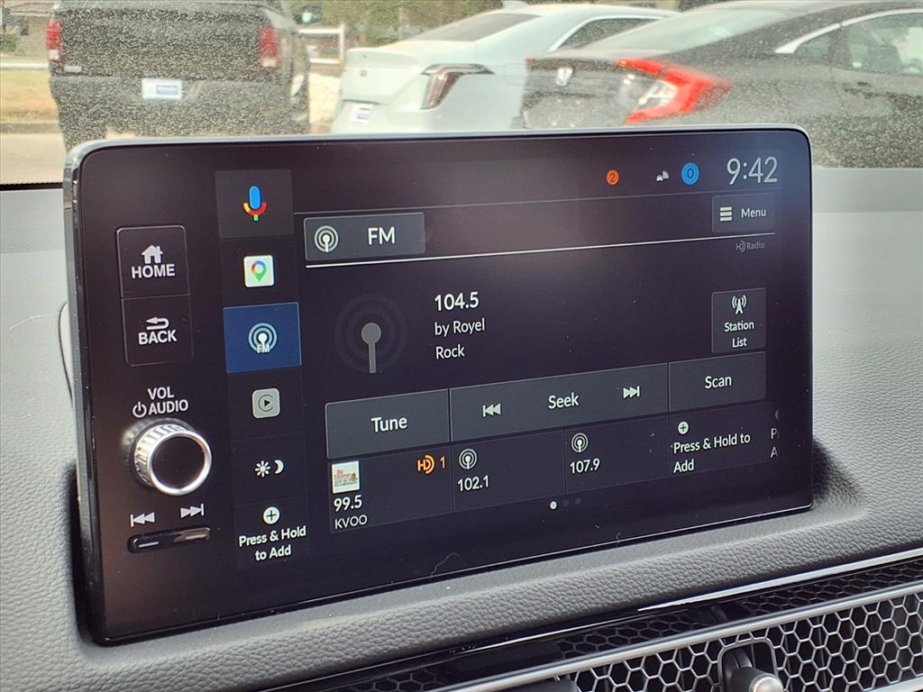 View vehicle photo 7