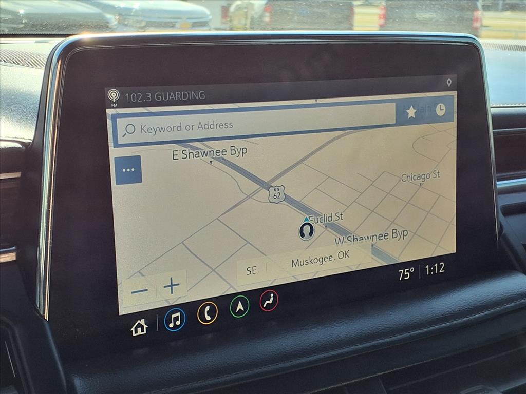 View vehicle photo 4