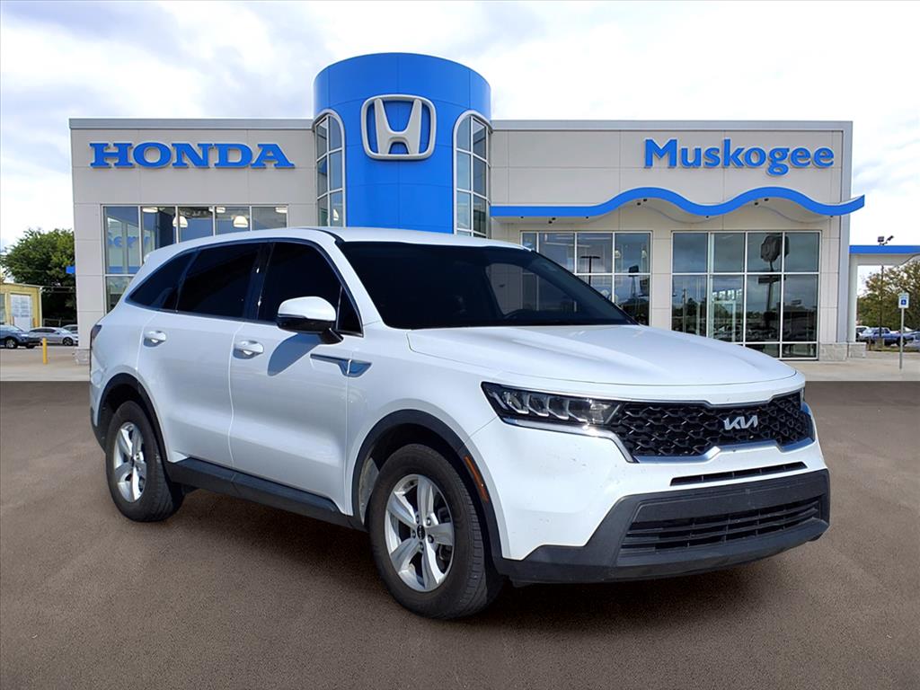 Glacial White Pearl 2022 Kia Sorento LX FWD SUV / Crossover Front-Wheel Drive 8-Speed Automatic