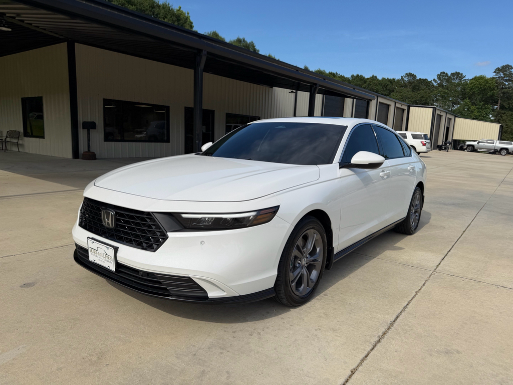 White 2024 Honda Accord Hybrid EX-L FWD Sedan Front-Wheel Drive Continuously Variable Transmission