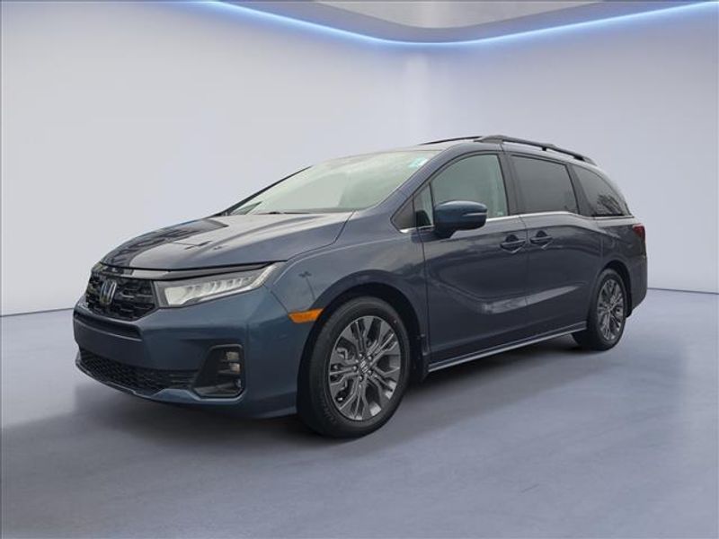 2026 Honda Odyssey Touring FWD