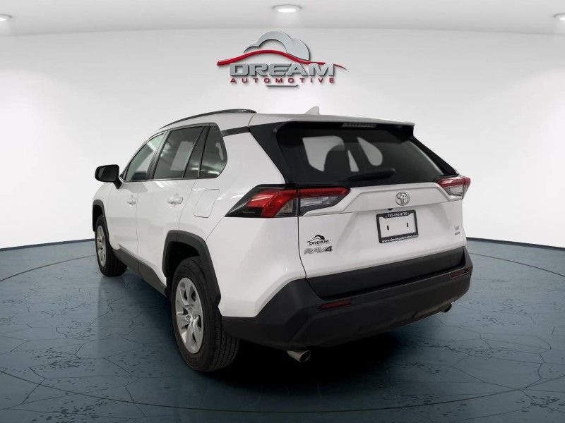 2021 Toyota RAV4 LE photo 4