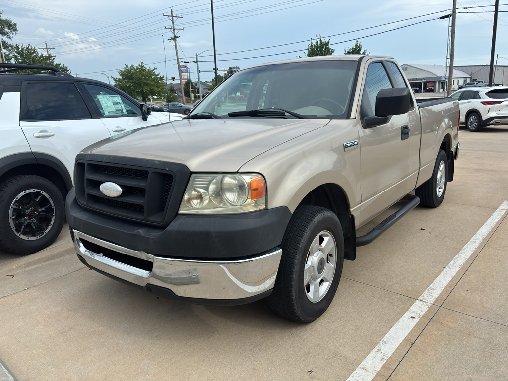 Black Clearcoat 2008 Ford F-150 Pickup Truck 4X2 5-Speed Manual