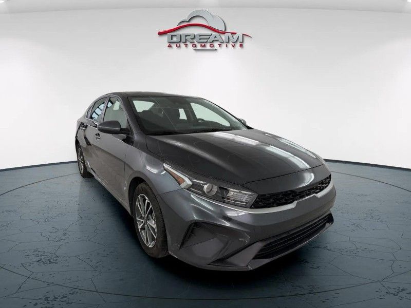2024 Kia Forte LXS FWD