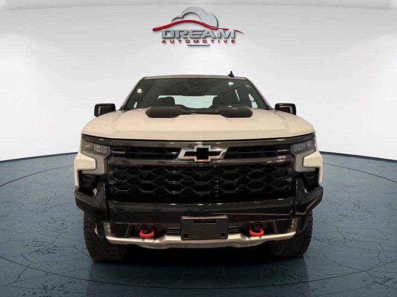 2024 Chevrolet Silverado 1500 ZR2 photo 2