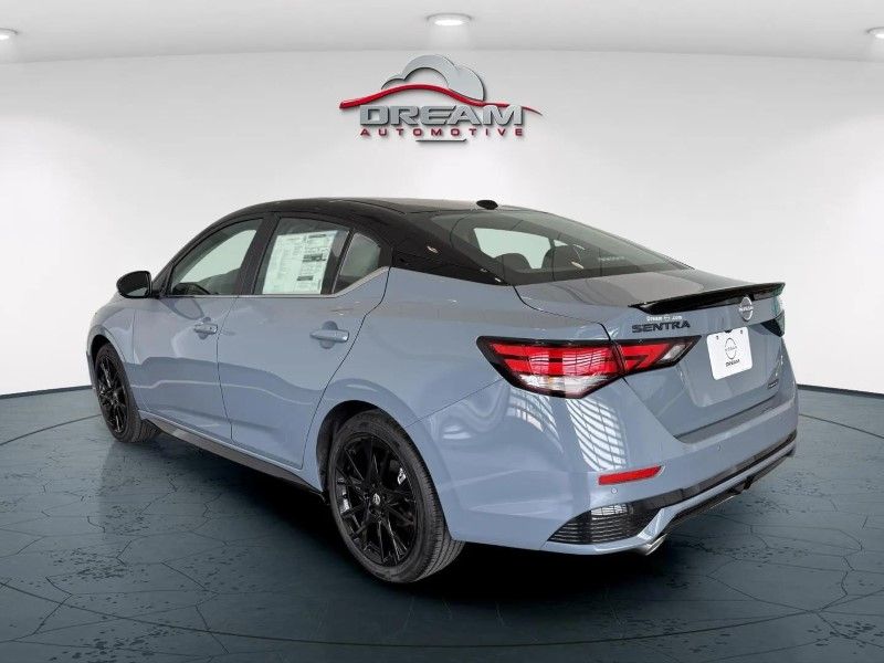 2025 Nissan Sentra SR photo 4