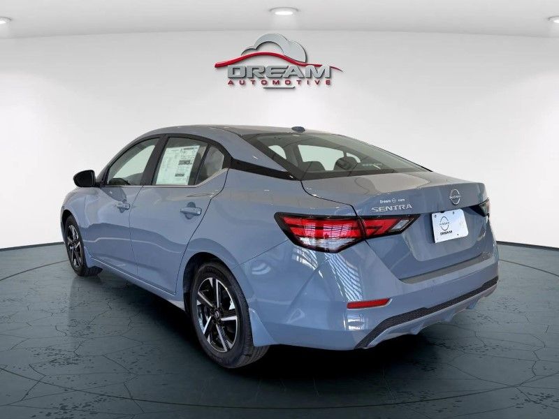 2025 Nissan Sentra SV photo 4