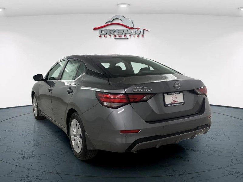 2025 Nissan Sentra S photo 4