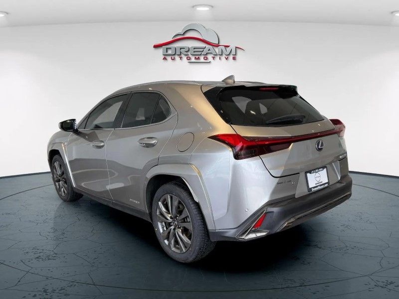 2022 Lexus UX 250h F SPORT photo 4