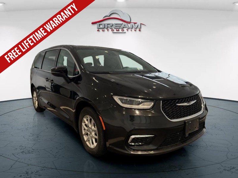 Brilliant Black Crystal Pearlcoat 2023 Chrysler Pacifica Touring L FWD Minivan Front-Wheel Drive 9-Speed Automatic