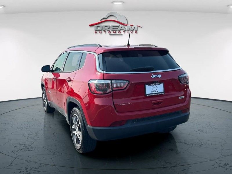 2020 Jeep Compass Latitude photo 4