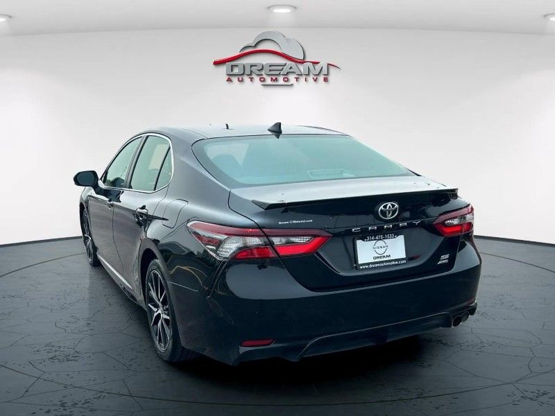 2024 Toyota Camry SE photo 4
