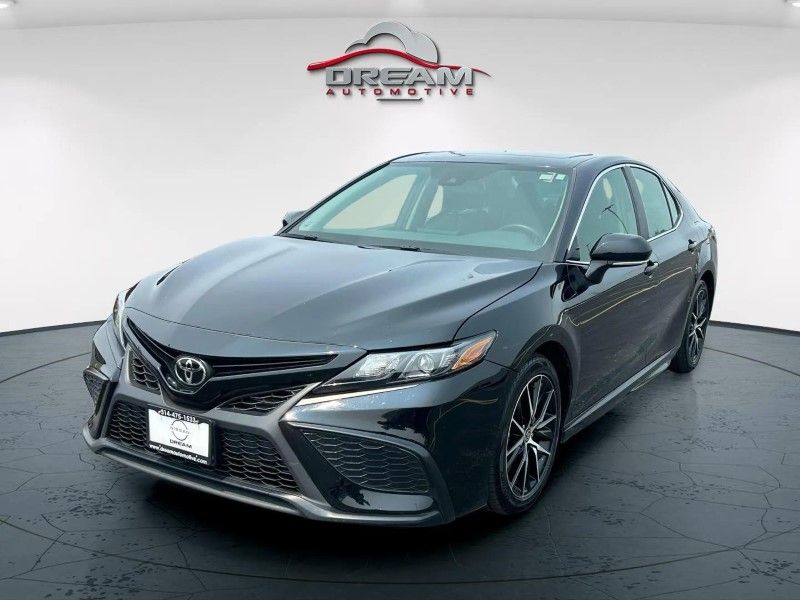2024 Toyota Camry SE photo 3