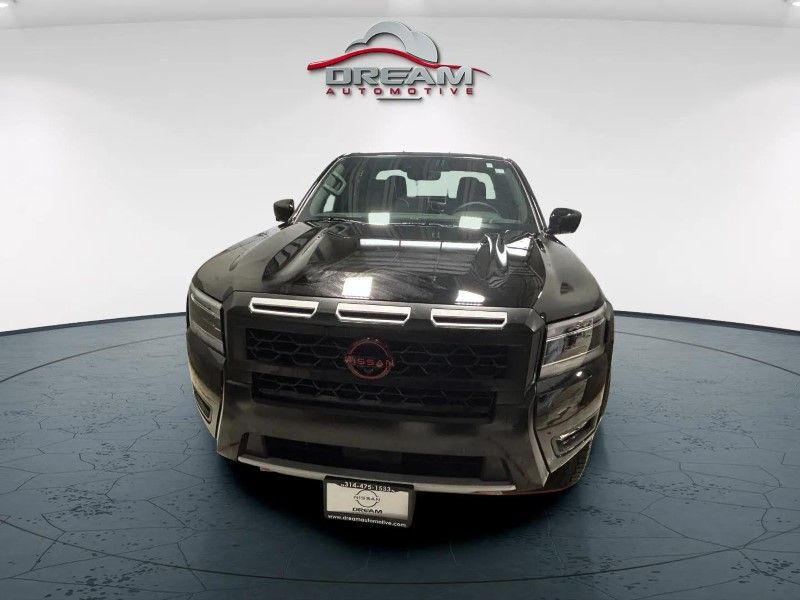 2025 Nissan Frontier PRO-4X photo 2