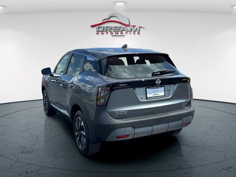 2025 Nissan Kicks SV photo 4