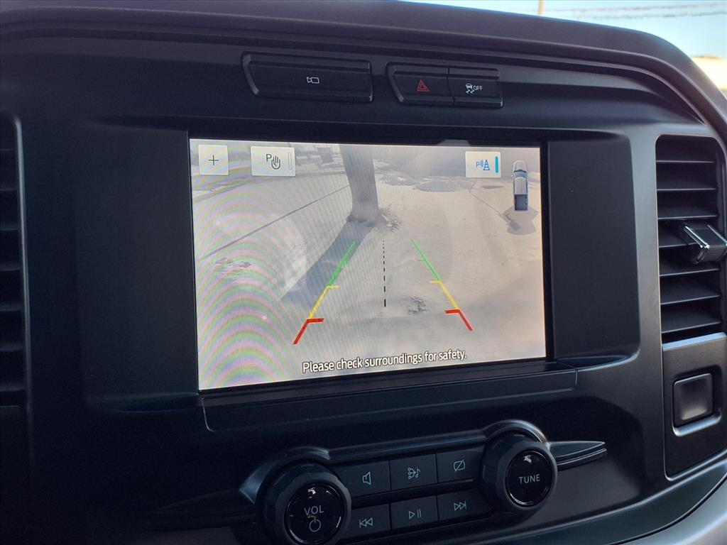 View vehicle photo 7