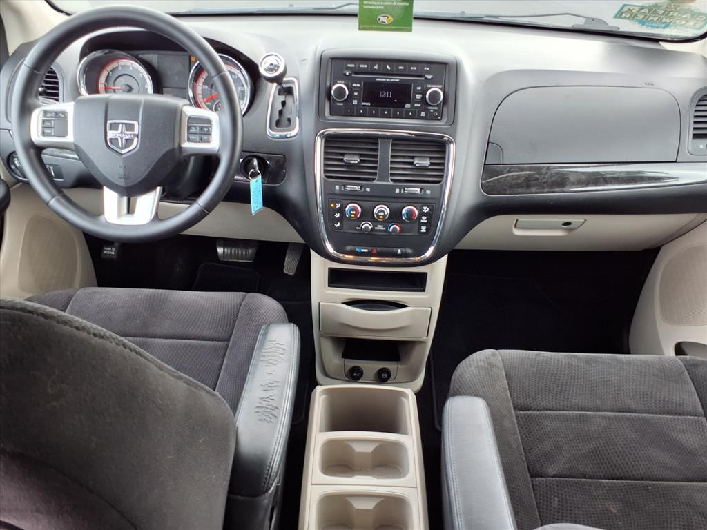 View vehicle photo 7