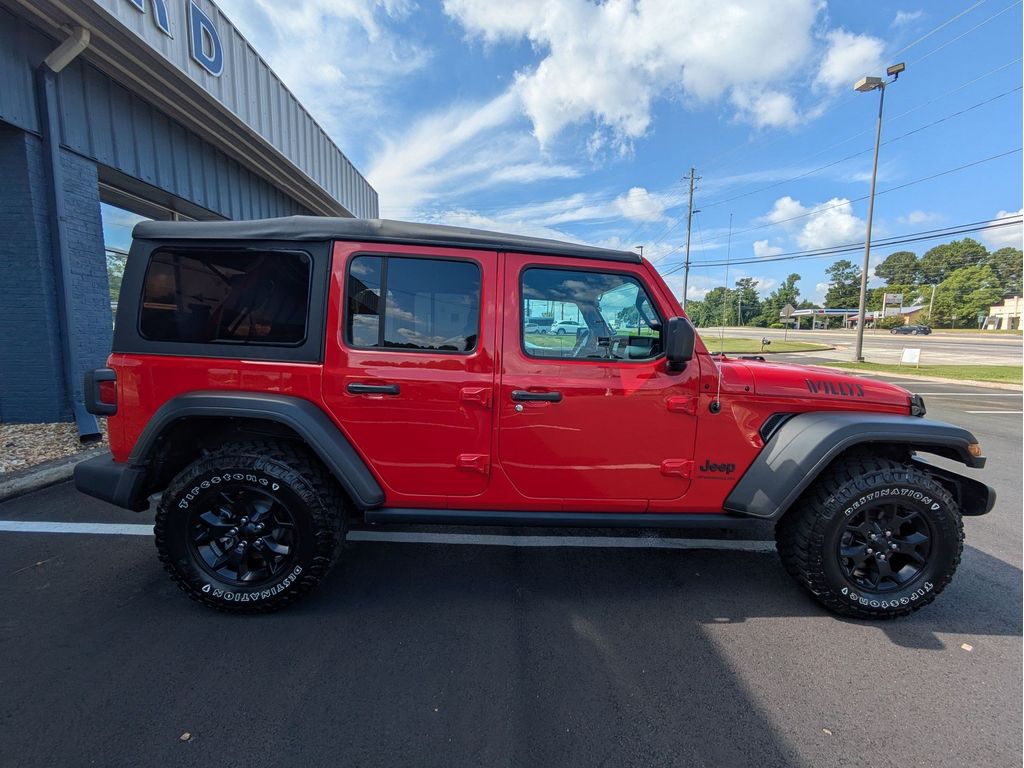 View vehicle photo 4