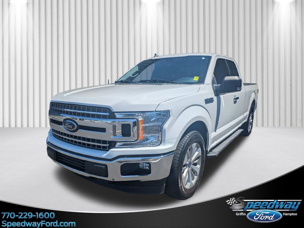 Oxford White 2019 Ford F-150 XLT SuperCab RWD Pickup Truck 4X2 6-Speed Automatic