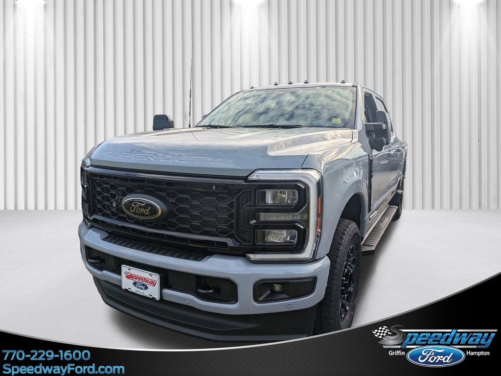 Glacier Gray Metallic Tri-Coat 2026 Ford F-250 Super Duty Lariat Crew Cab 4WD Pickup Truck Four-Wheel Drive Automatic