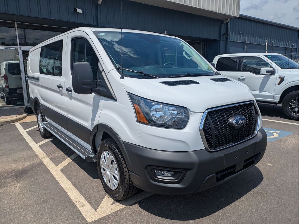 View vehicle photo 3