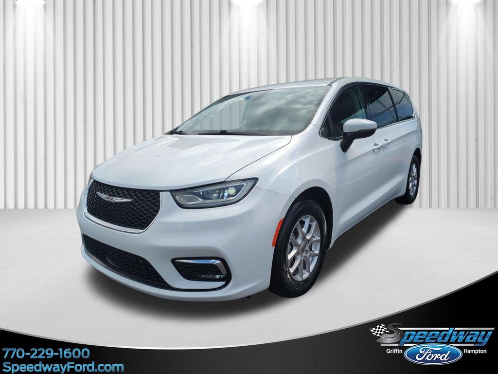 Bright White Clearcoat 2023 Chrysler Pacifica Minivan Front-Wheel Drive 9-Speed Automatic