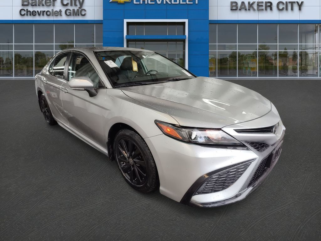Celestial Silver Metallic 2023 Toyota Camry Sedan Front-Wheel Drive 8-Speed Automatic