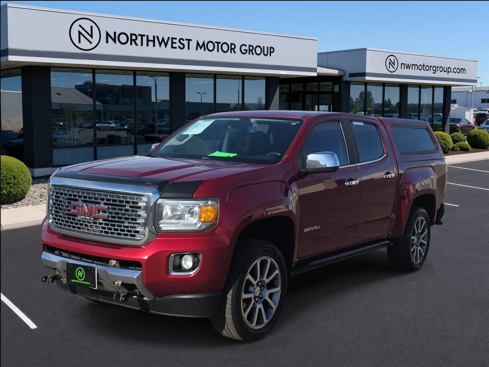 Red Quartz Tintcoat 2017 GMC Canyon Pickup Truck Four-Wheel Drive 6-Speed Automatic