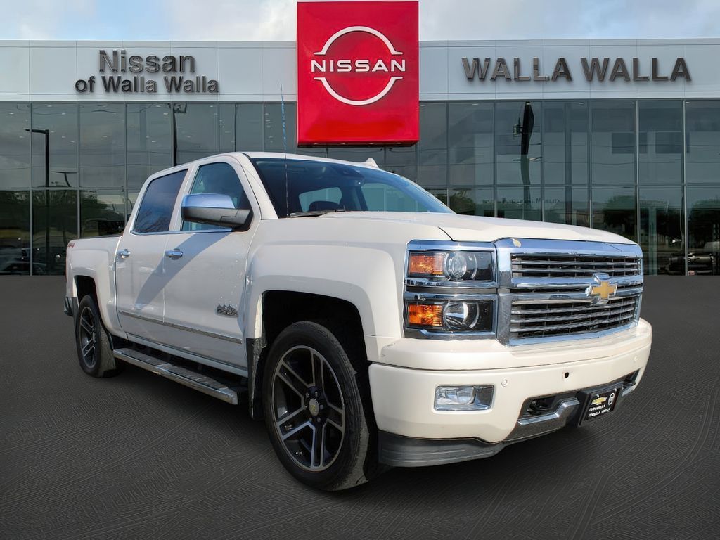 White Diamond Tricoat 2015 Chevrolet Silverado 1500 Pickup Truck Four-Wheel Drive 8-Speed Automatic