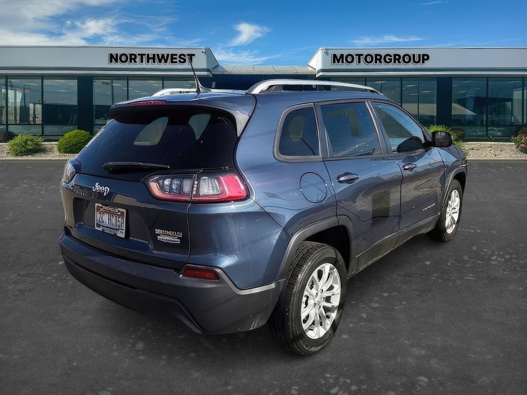 View vehicle photo 4