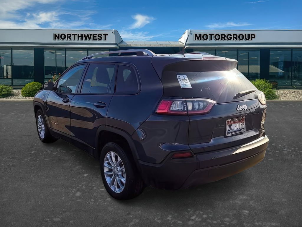 View vehicle photo 3