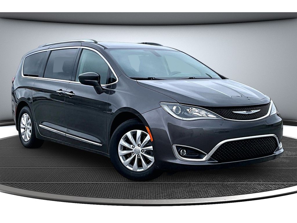 View vehicle photo 2
