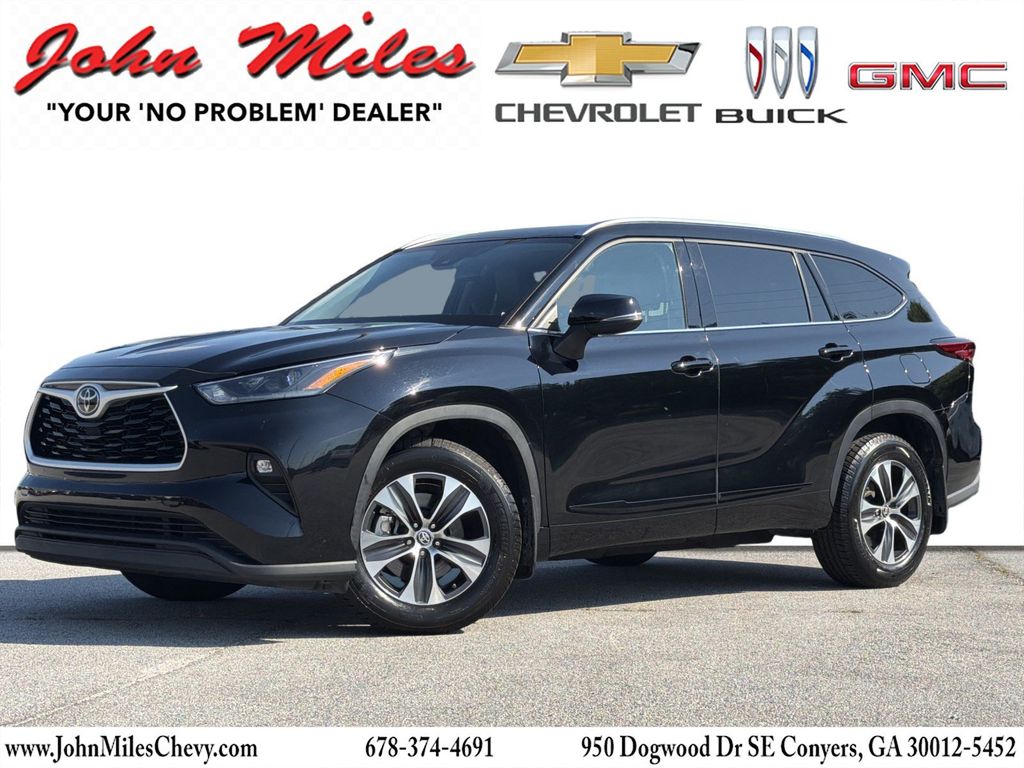 Midnight Black Metallic 2021 Toyota Highlander SUV / Crossover All-Wheel Drive 8-Speed Automatic
