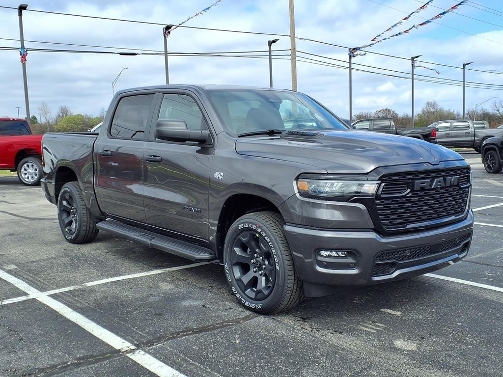 2026 RAM 1500 Express Crew Cab 4WD