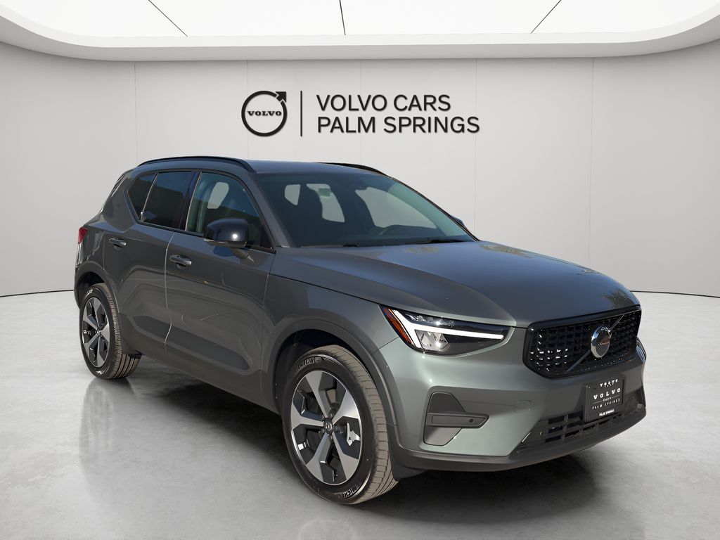 2026 Volvo XC40 B4 Core FWD