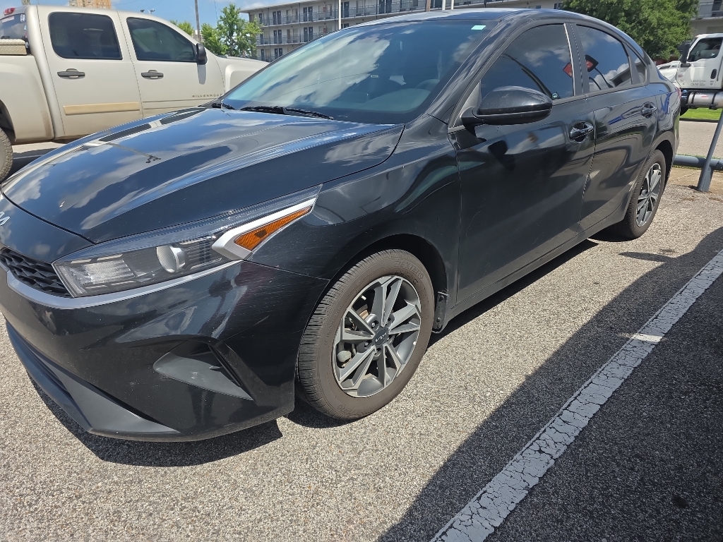 Aurora Black 2024 Kia Forte Sedan Front-Wheel Drive Continuously Variable Transmission