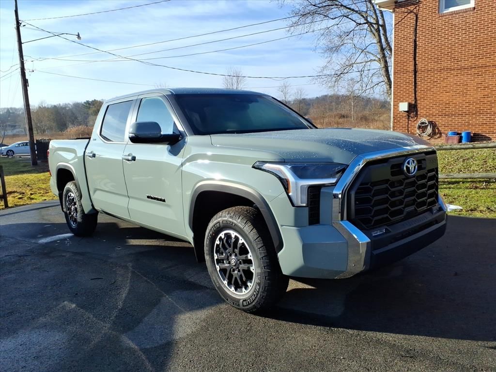 2026 Toyota Tundra SR5 CrewMax Cab 4WD