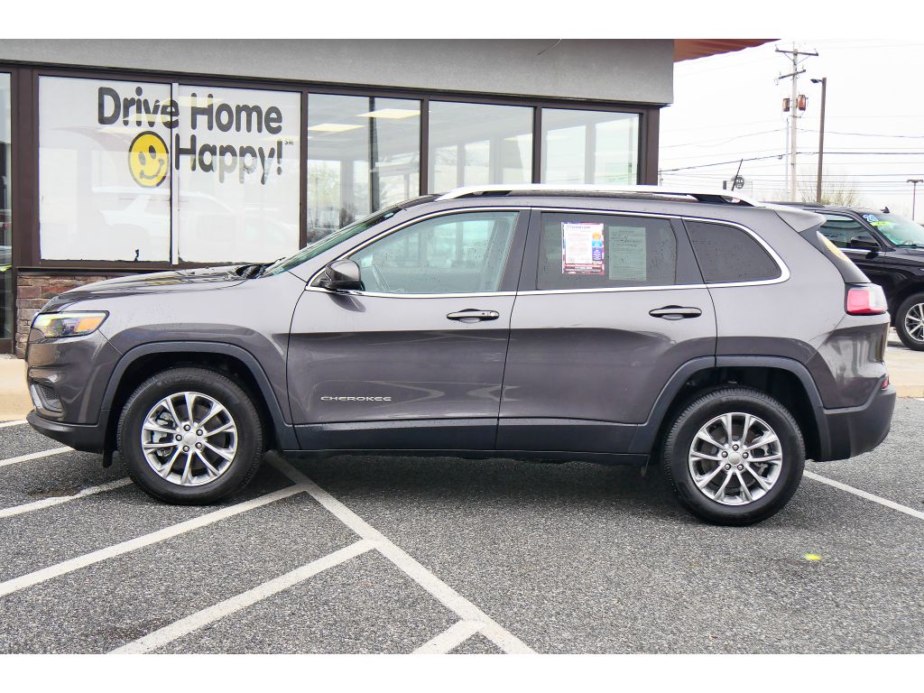 View vehicle photo 6