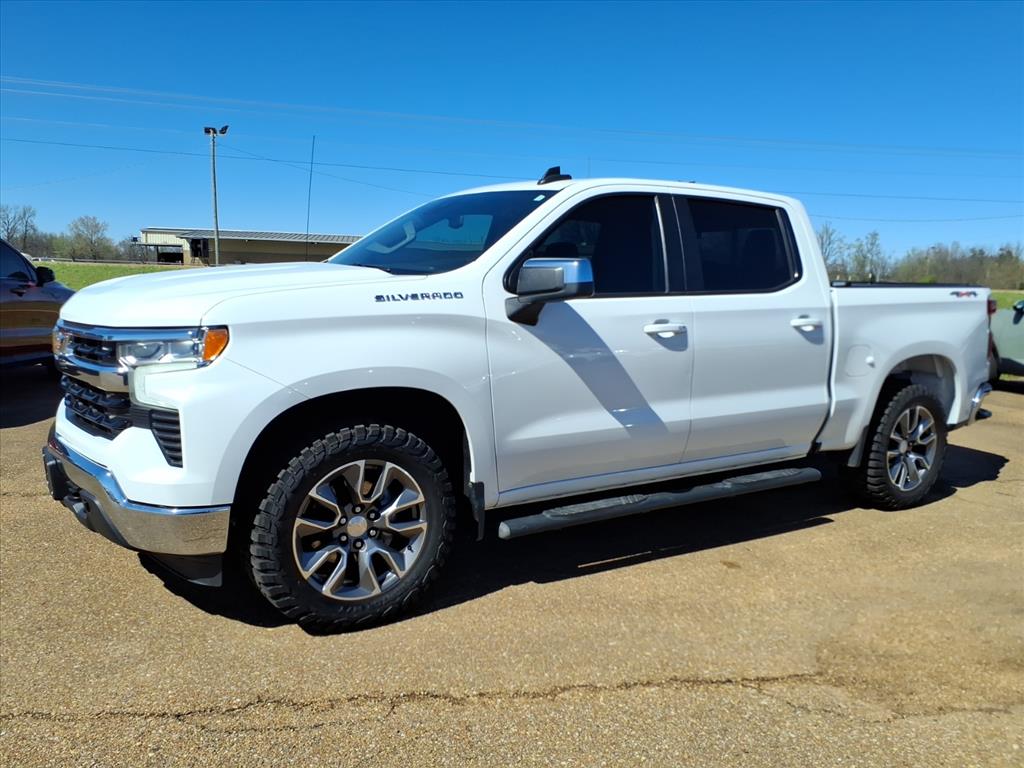 2022 Chevrolet Silverado 1500 LT Crew Cab 4WD