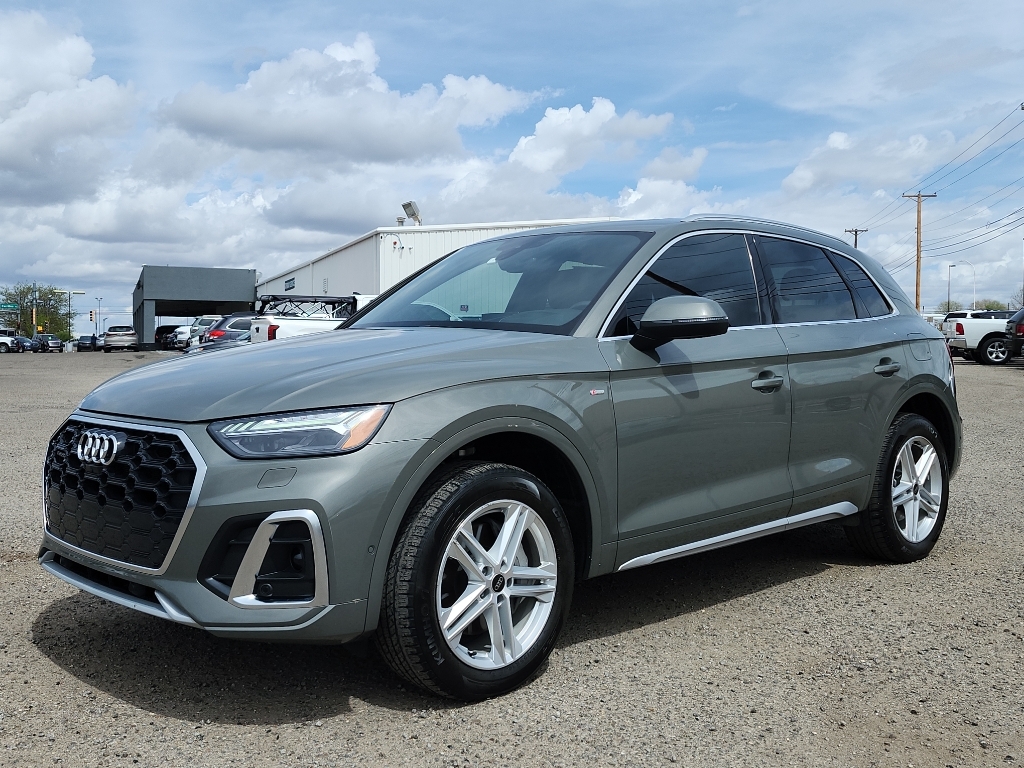 Chronos Gray Metallic 2024 Audi Q5 Hybrid Plug-in e quattro Prestige S Line AWD SUV / Crossover All-Wheel Drive 7-Speed Automatic