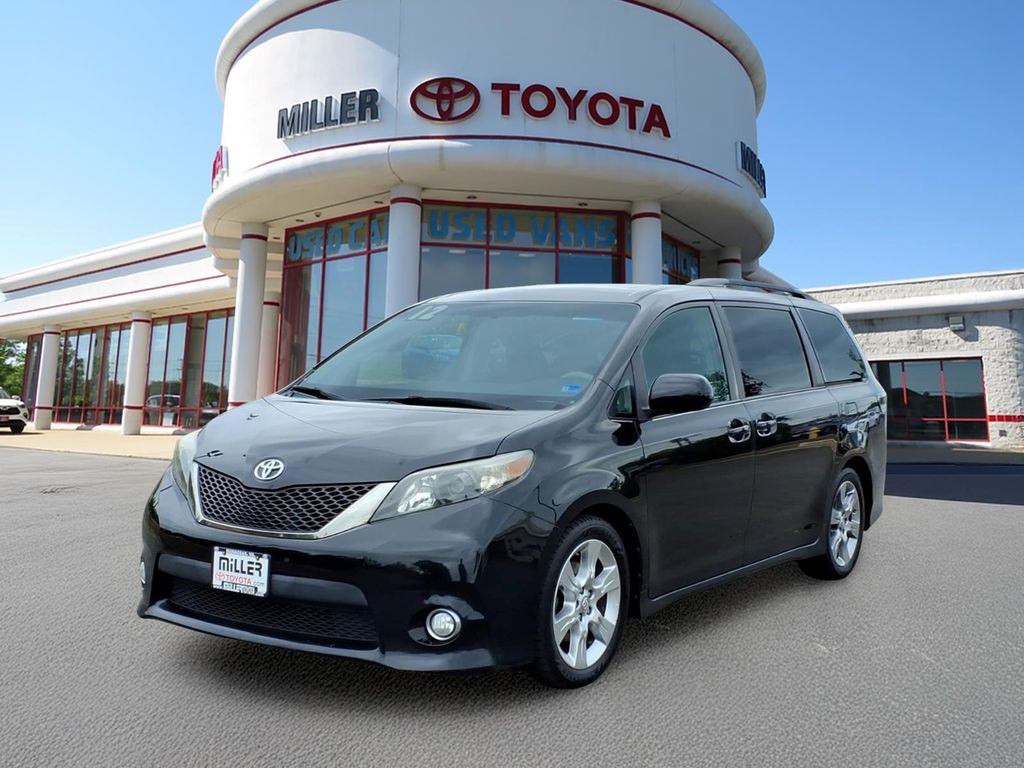 Black 2012 Toyota Sienna SE 8-Passenger Minivan Front-Wheel Drive 6-Speed Automatic