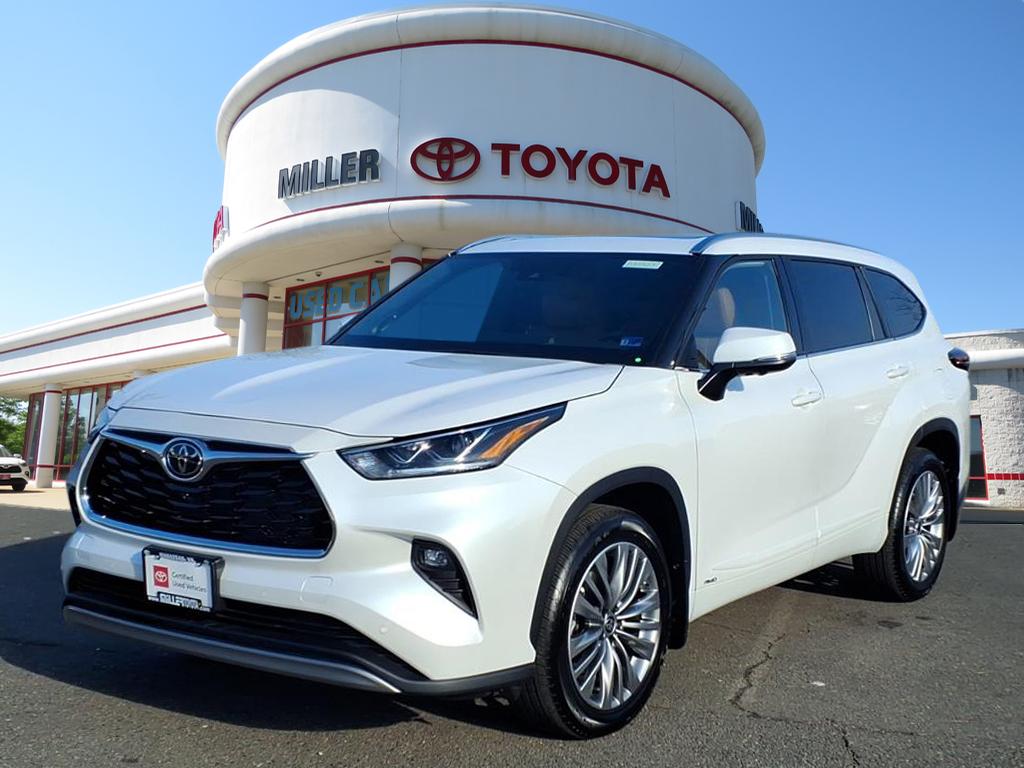 2025 Toyota Highlander Hybrid Platinum AWD