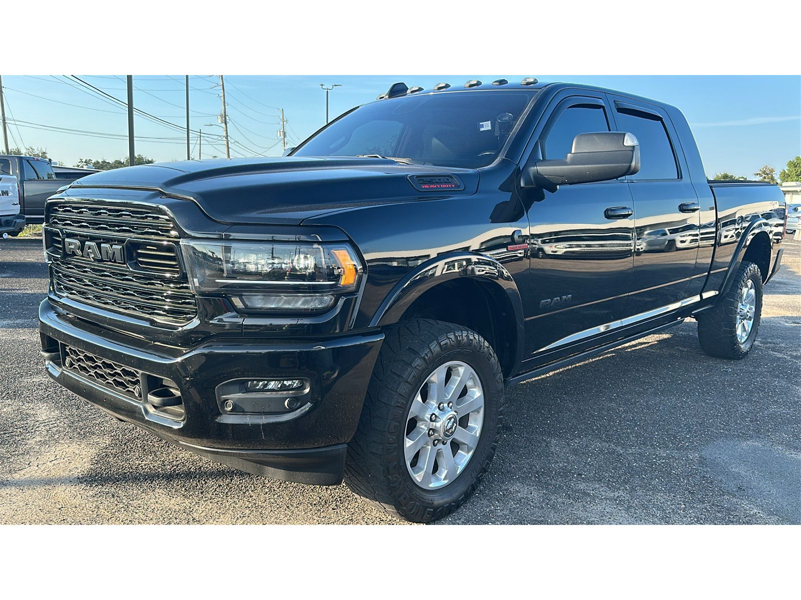 Diamond Black Crystal Pearlcoat 2022 RAM 2500 Pickup Truck Four-Wheel Drive 6-Speed Automatic